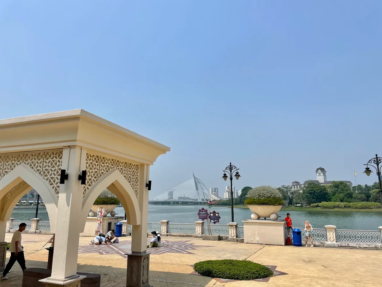 探訪全球生活系列之新馬10日考察記