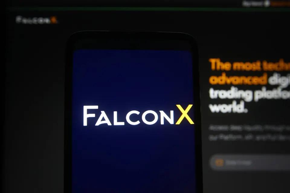 "Token Solana Scomparsi: FalconX Sotto i Riflettori tra Riconciliazioni e Sfide Normative"