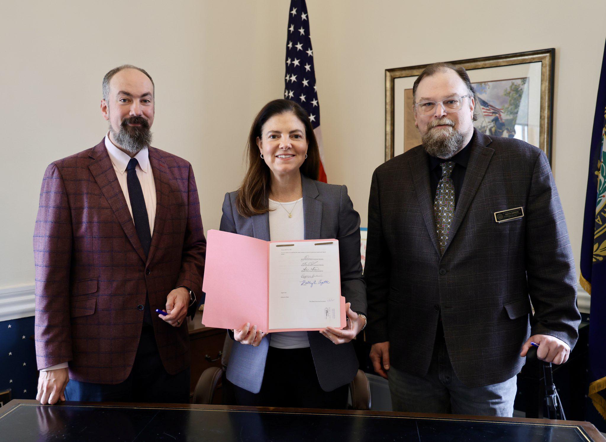 New Hampshire signed the first state Bitcoin reserve bill in the United States. More crypto legislation is ready to be enacted, which may set off a trend of imitation by other states.