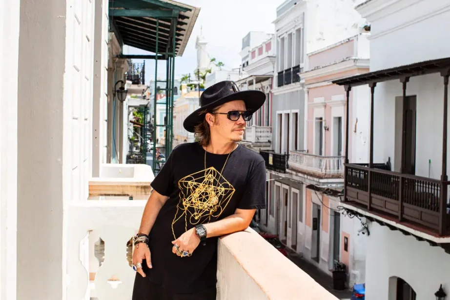 **"Brock Pierce: Sogni di Rivitalizzazione e Realtà di Controversie a Porto Rico"**