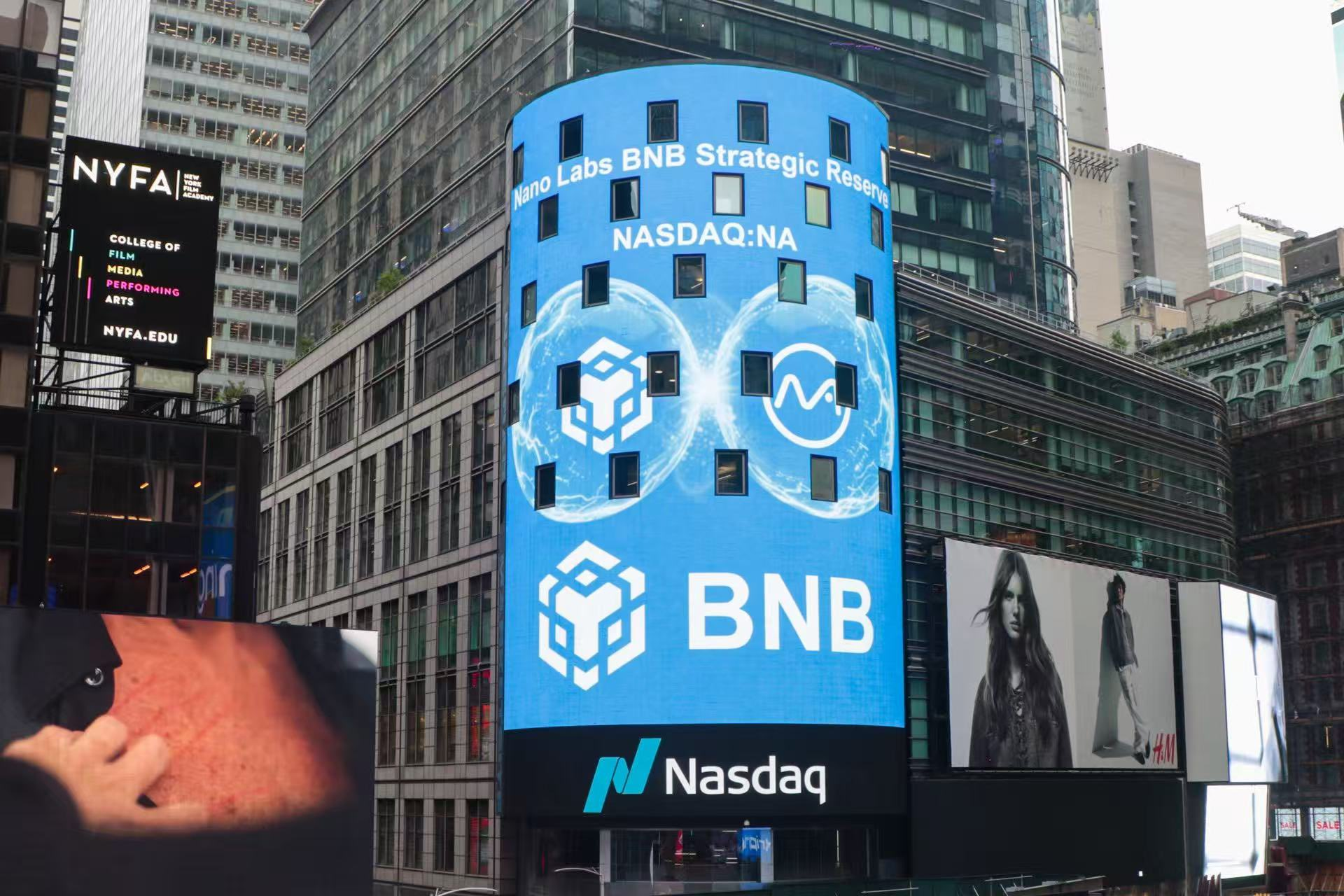BNB市值超越微策略，在国家储备背书与纳斯达克加持下，正与BTC、<a class=